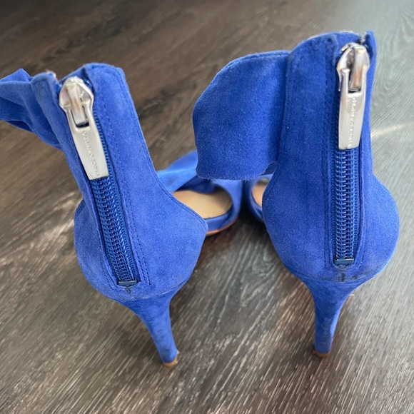 Vince Camuto Heels - Picture 3 of 4